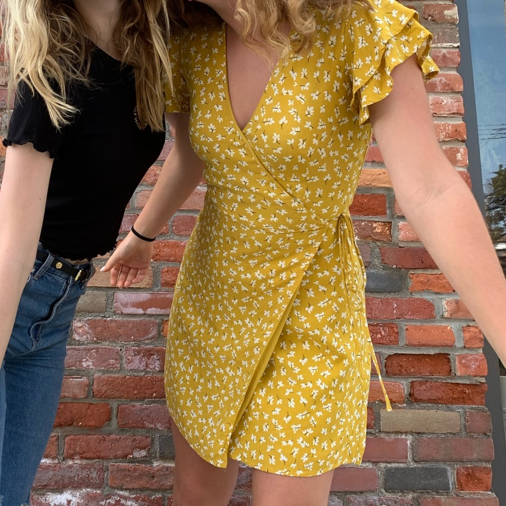 YELLOW FLORAL WRAP SUMMER DRESS